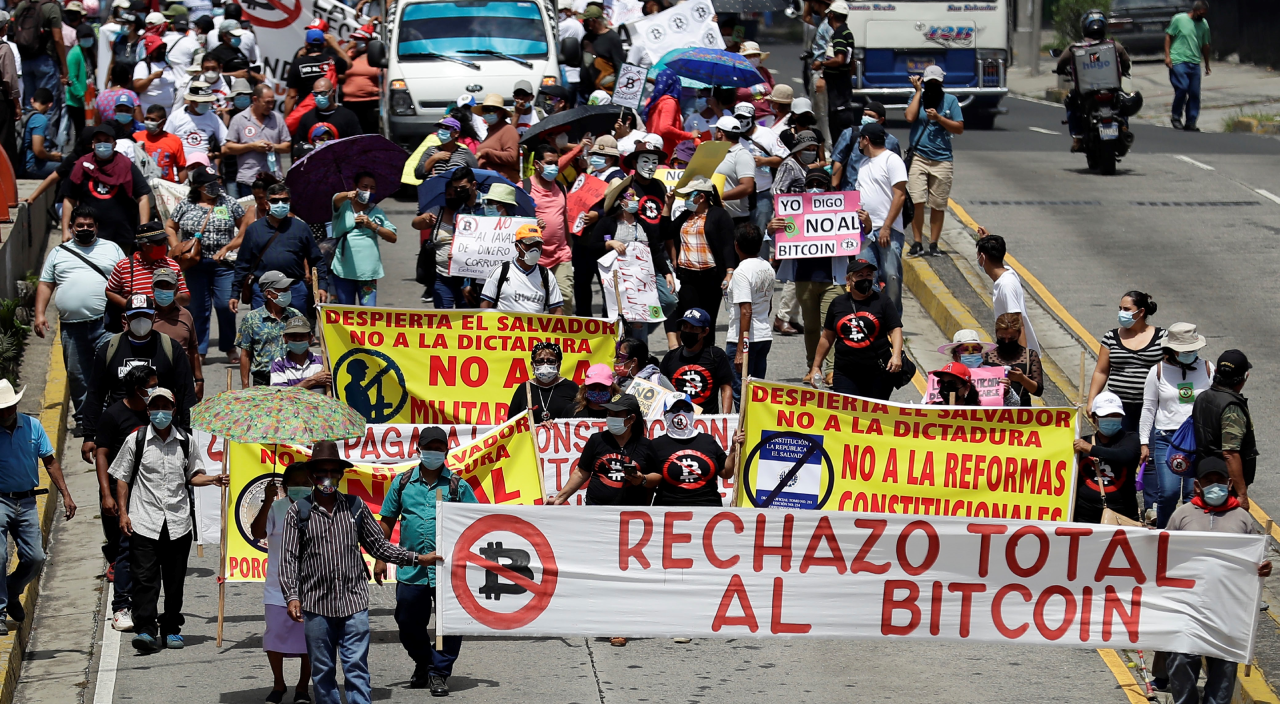 El Salvador'da Bitcoin protestoları giderek büyüyor!